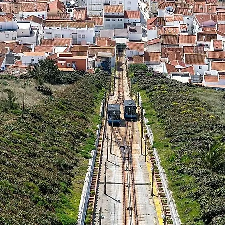 Bayview In Main Plaza 20 Meters From * Nazaré